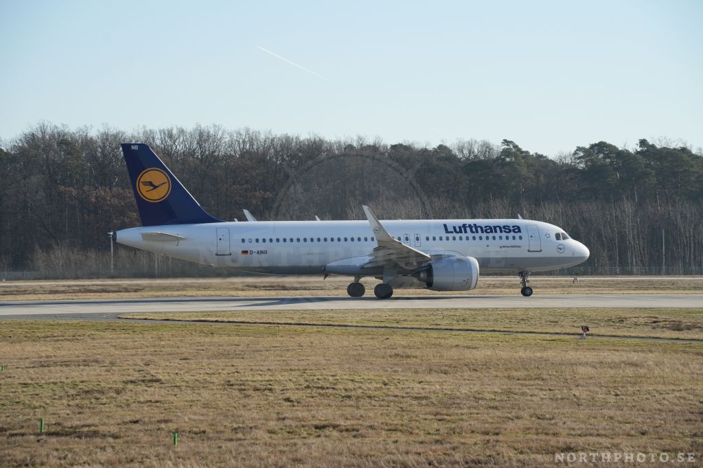- Airbus, A320-271N, 06864, D-AINB, FRA, LufthansaAirbus, A320-271N, 06864, D-AINB, FRA, Lufthansa  A320-271N  06864  D-AINB  FRA  Lufthansa Airbus 