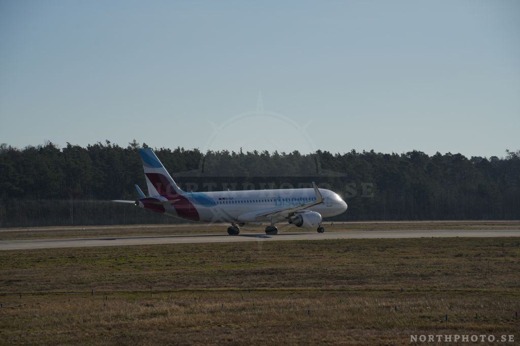 - Airbus, A320-214, 07355, D-AIUY, FRA, Eurowings, DiscoverAirbus, A320-214, 07355, D-AIUY, FRA, Eurowings, Discover Airbus  A320-214  07355  D-AIUY  FRA  Eurowings  Discover 